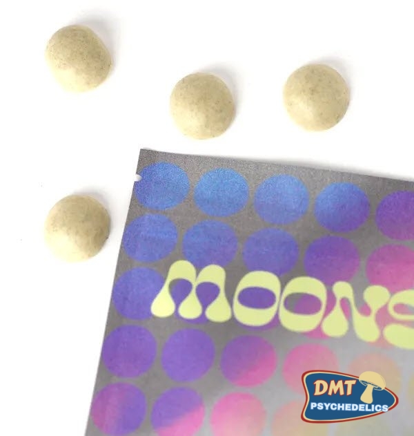 MOONS-Psilocybin-Gummies-Edibles-3000mg-Lychee-1.jpg
